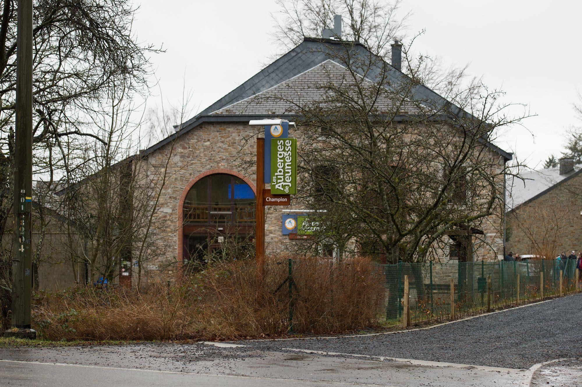 Auberge De Jeunesse De La Roche - Champlon Tenneville Dış mekan fotoğraf